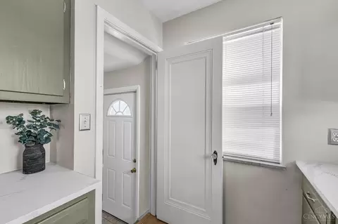 Entry Way - 1620 Joseph Ct, Cincinnati, OH 45231 photo 2 of 2