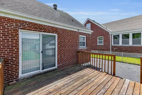 Exterior - 1620 Joseph Ct, Cincinnati, OH 45231 photo 3 of 11