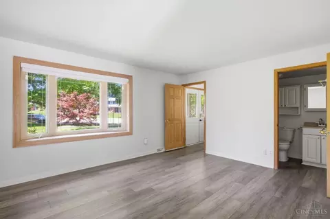Living - 2457 Owlcrest Dr, Cincinnati, OH 45231 photo 1 of 5