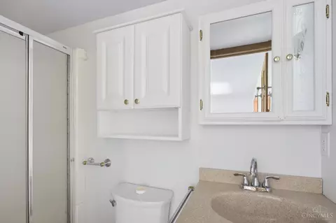 Bath - 2457 Owlcrest Dr, Cincinnati, OH 45231 photo 1 of 4