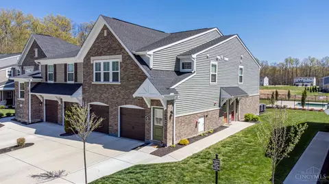 5872 Parkview Ln, Miami Twp, OH 45150