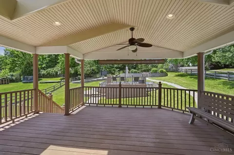 5629 Bluepine Dr, Cincinnati, OH 45247 photo 32