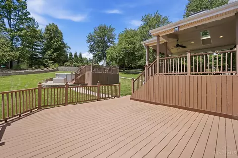 5629 Bluepine Dr, Cincinnati, OH 45247 photo 37