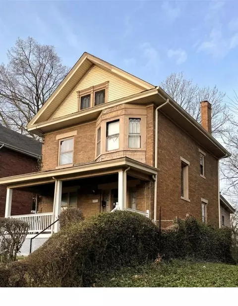 3317 Woodburn Ave, Cincinnati, OH 45207