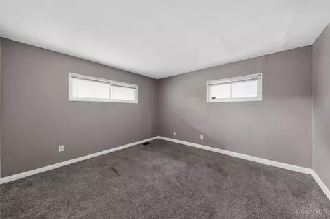Bedroom - 8811 Grenada Dr, Cincinnati, OH 45231 photo 5 of 5