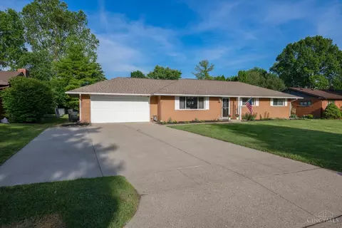 1621 Croydon Ln, Middletown, OH 45042