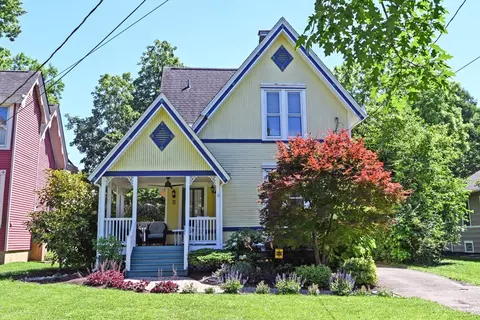 9 Walnut Ave, Wyoming, OH 45215