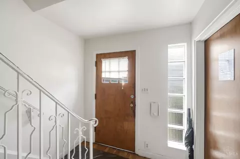 Entry Way - 6211 Paddock Rd, Cincinnati, OH 45216 photo 1 of 10
