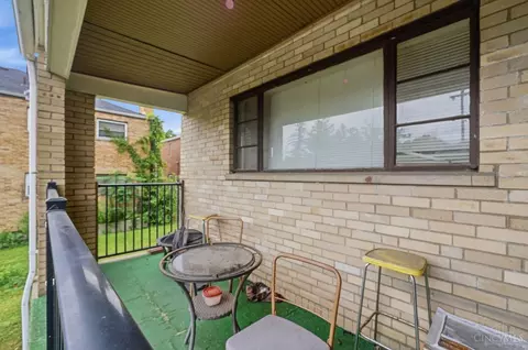 Exterior - 6211 Paddock Rd, Cincinnati, OH 45216 photo 7 of 14
