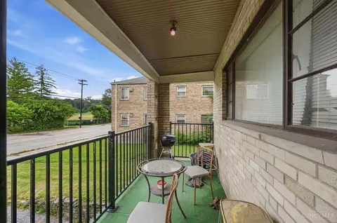 Exterior - 6211 Paddock Rd, Cincinnati, OH 45216 photo 6 of 14