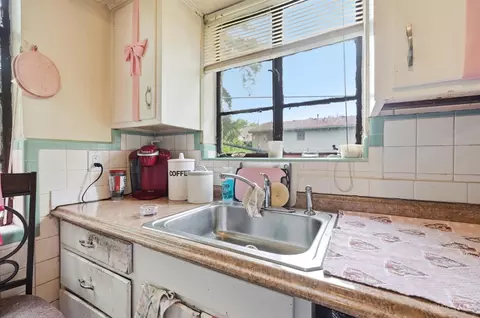 Kitchen - 6211 Paddock Rd, Cincinnati, OH 45216 photo 7 of 8