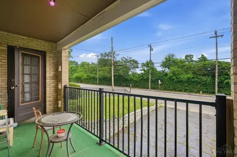 Exterior - 6211 Paddock Rd, Cincinnati, OH 45216 photo 8 of 14