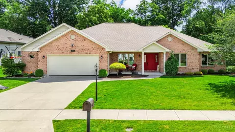 304 Chinkapin Cir, Englewood, OH 45322