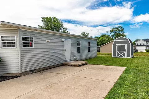 Exterior - 2629 Ruby Ln, Middletown, OH 45044 photo 2 of 7