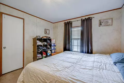 Bedroom - 2629 Ruby Ln, Middletown, OH 45044 photo 5 of 5