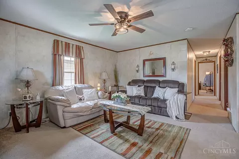 Living - 2629 Ruby Ln, Middletown, OH 45044 photo 1 of 3