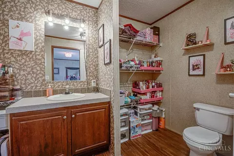Bath - 2629 Ruby Ln, Middletown, OH 45044 photo 3 of 3