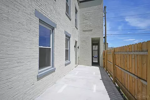 Exterior - 925 State Ave, Cincinnati, OH 45204 photo 3 of 5