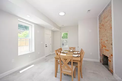 Dining - 925 State Ave, Cincinnati, OH 45204 photo 3 of 4