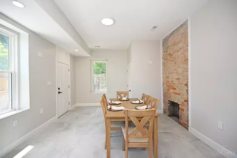 Dining - 925 State Ave, Cincinnati, OH 45204 photo 2 of 4