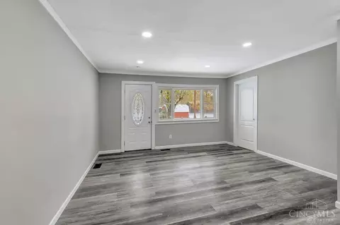 Living - 9 Letitia St, Amelia, OH 45102 photo 2 of 5