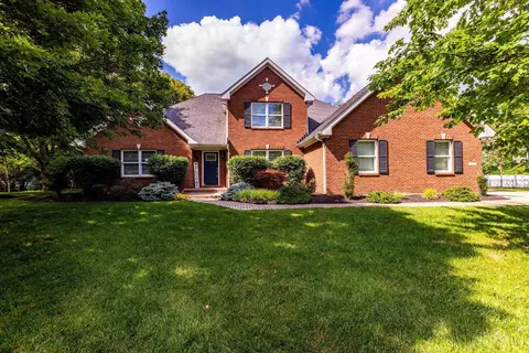 5780 Oak Ridge Rd, Hamilton, OH 45011