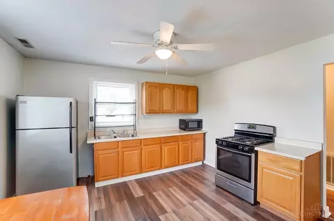 Kitchen - 5809 Elder St, Fairfax, OH 45227 photo 6 of 8