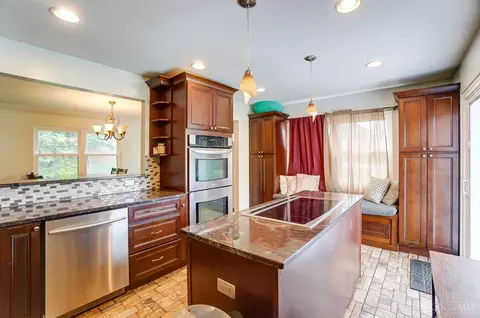 Kitchen - 5809 Elder St, Fairfax, OH 45227 photo 3 of 8