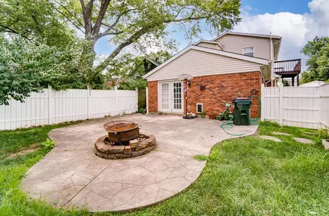 Exterior - 5809 Elder St, Fairfax, OH 45227 photo 6 of 7