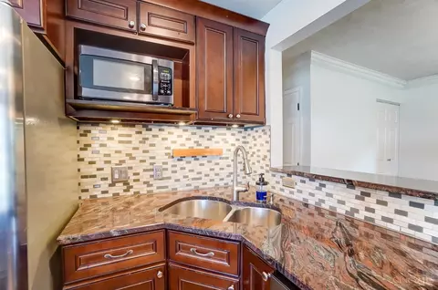 Kitchen - 5809 Elder St, Fairfax, OH 45227 photo 4 of 8