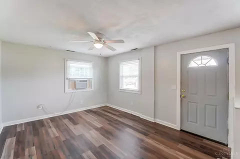 Living - 5809 Elder St, Fairfax, OH 45227 photo 4 of 5