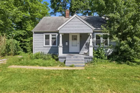 121 Mcmurchy St, Bethel, OH 45106