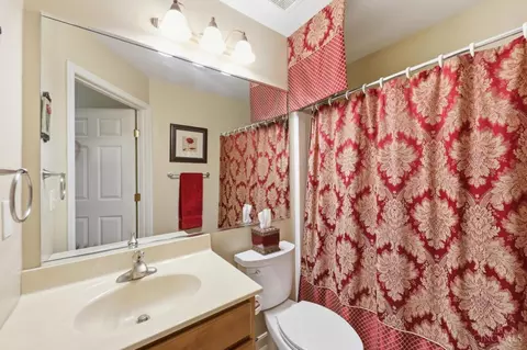 Bath - 3509 Macpherson Pl, Cincinnati, OH 45245 photo 6 of 6