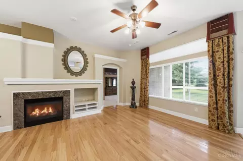 Living - 3509 Macpherson Pl, Cincinnati, OH 45245 photo 1 of 5