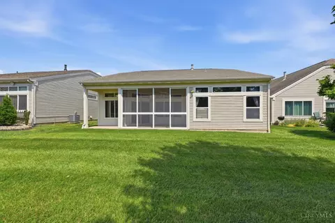 Exterior - 3509 Macpherson Pl, Cincinnati, OH 45245 photo 8 of 9