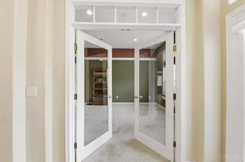 Entry Way - 3509 Macpherson Pl, Cincinnati, OH 45245 photo 6 of 6