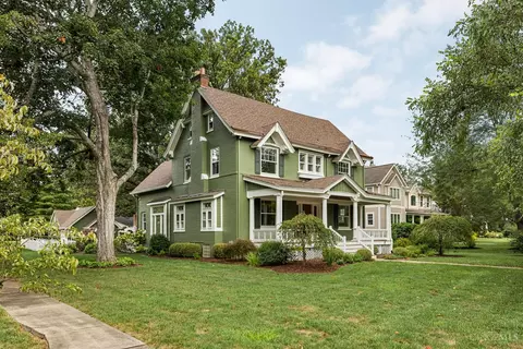 212 Miami Ave, Terrace Park, OH 45174