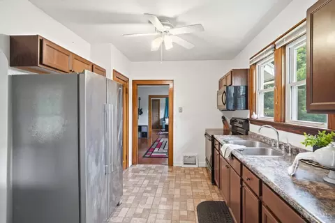 Entry Way - 1897 Springdale Rd, Cincinnati, OH 45231 photo 1 of 5