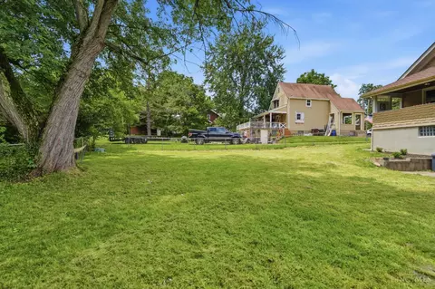 Exterior - 1897 Springdale Rd, Cincinnati, OH 45231 photo 11 of 15