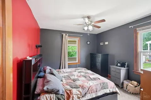 Bedroom - 1897 Springdale Rd, Cincinnati, OH 45231 photo 1 of 6