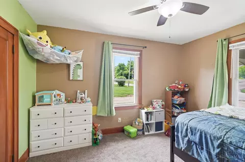 Bedroom - 1897 Springdale Rd, Cincinnati, OH 45231 photo 5 of 6