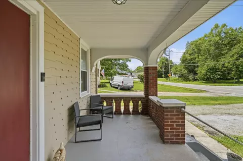 Exterior - 1897 Springdale Rd, Cincinnati, OH 45231 photo 2 of 15