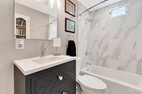 Bath - 9844 Zig Zag Rd, Montgomery, OH 45242 photo 3 of 4