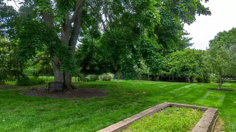 Exterior - 9844 Zig Zag Rd, Montgomery, OH 45242 photo 5 of 6