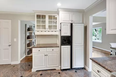 Kitchen - 9844 Zig Zag Rd, Montgomery, OH 45242 photo 3 of 3