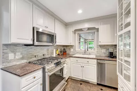 Kitchen - 9844 Zig Zag Rd, Montgomery, OH 45242 photo 1 of 3