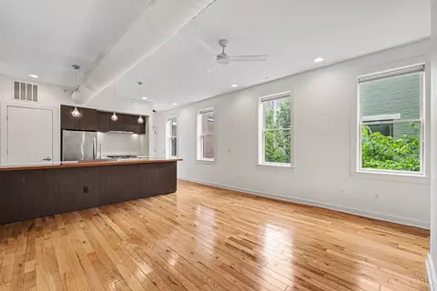 Living - 1509 Pleasant St, Cincinnati, OH 45202 photo 3 of 3