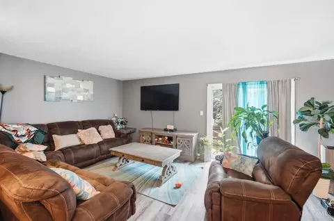 Living - 3433 Reading Rd, Cincinnati, OH 45229 photo 2 of 2