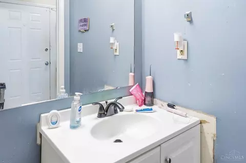 Bath - 3433 Reading Rd, Cincinnati, OH 45229 photo 1 of 7