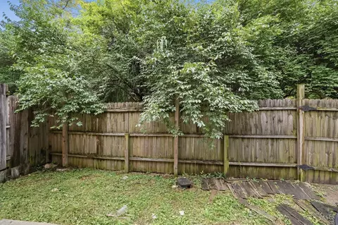 Exterior - 3433 Reading Rd, Cincinnati, OH 45229 photo 6 of 9